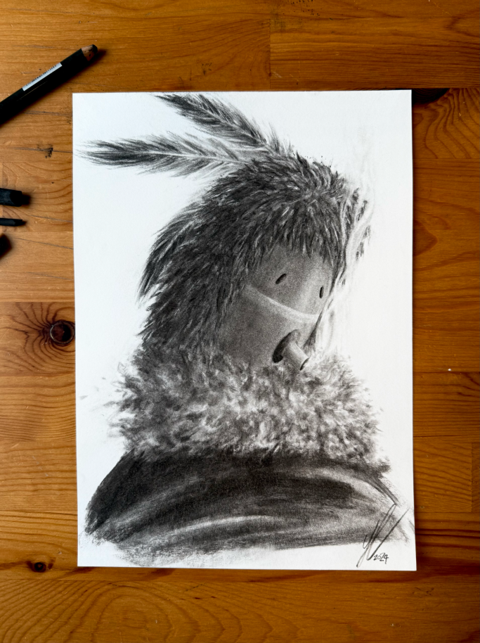 Graue Zeichnung eines fantasiereichen Wesens mit Federn und buschigem Hals.