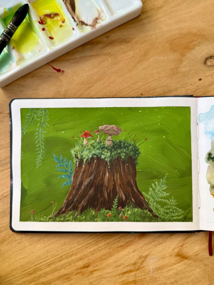 Eine farbenfrohe Zeichnung eines Baumstumpfs mit Pflanzen und Pilzen.